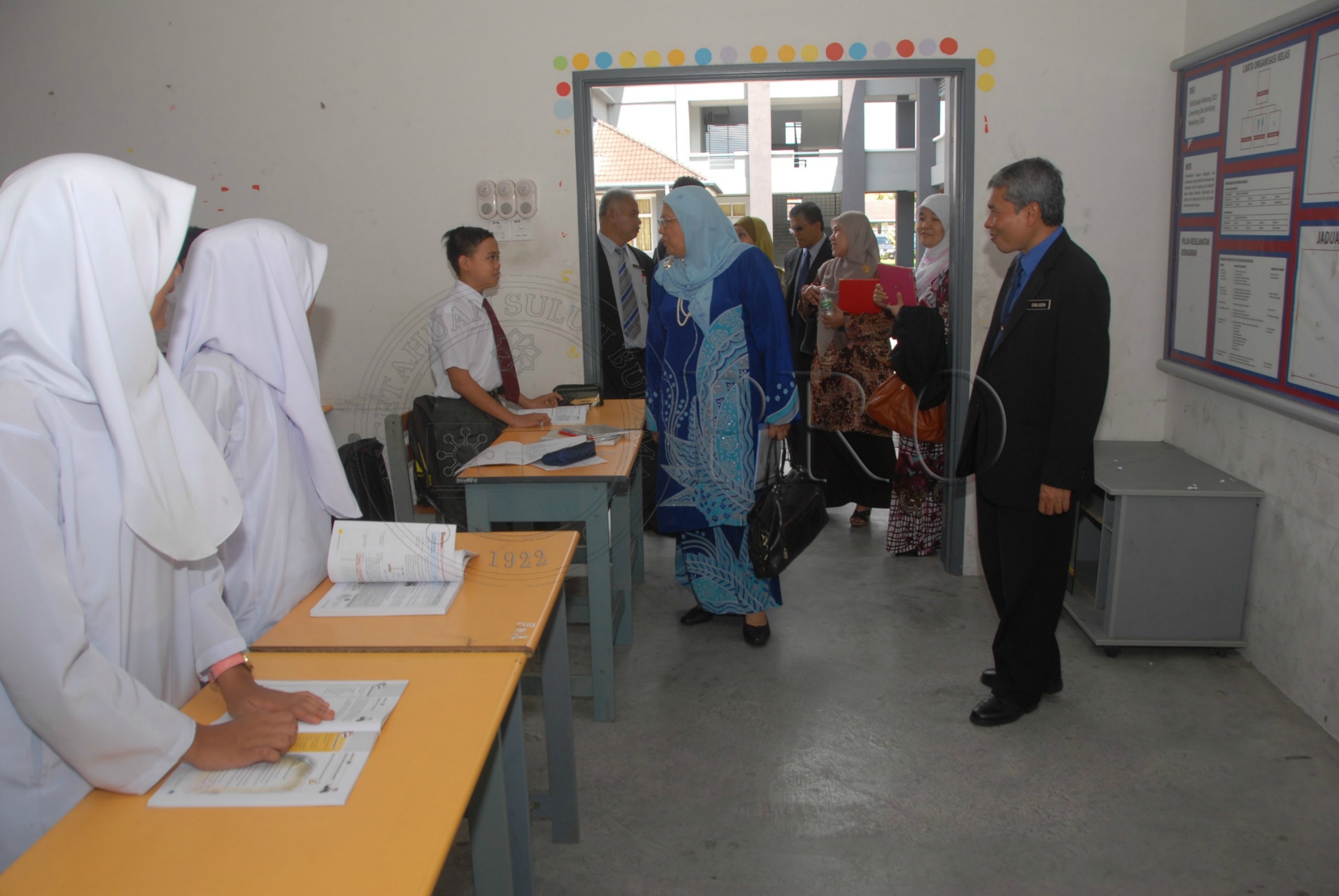 PRO 14 01 SEKOLAH FBA 8140